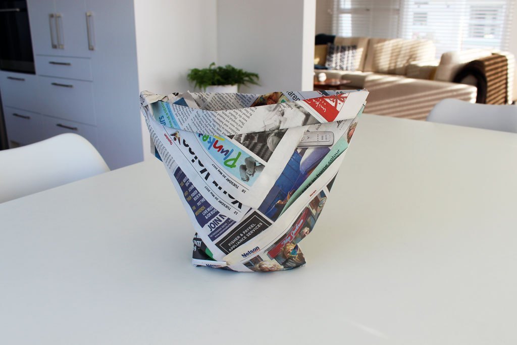 Newspaper bin liner