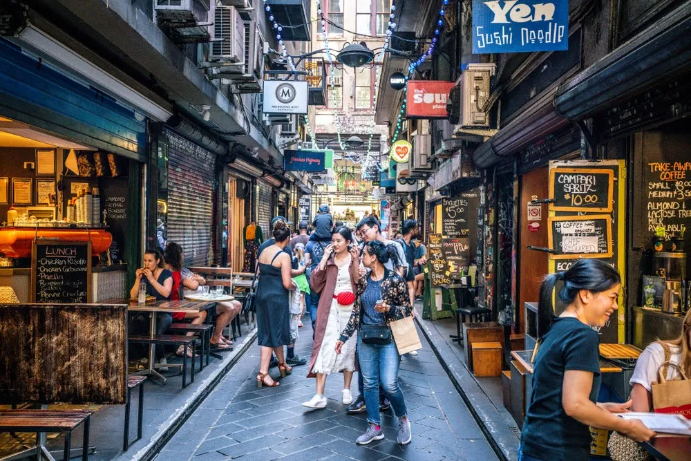 Cafes & Restaurants